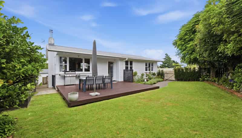 59 Kingswood Road, Brookfield