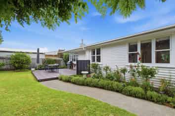 59 Kingswood Road, Brookfield