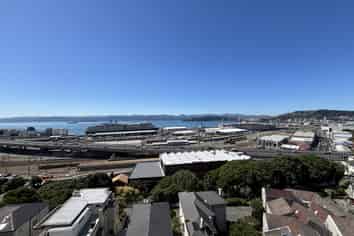 7B/1 Grant Road, Thorndon