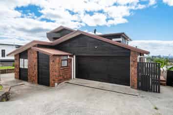 4 Gordon Stanley Drive, Massey