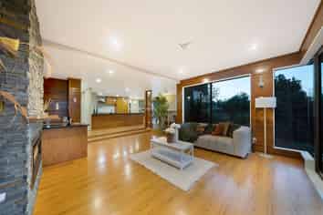 4 Gordon Stanley Drive, Massey