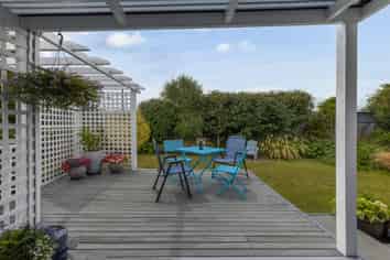 24 Queenwood Road, Levin