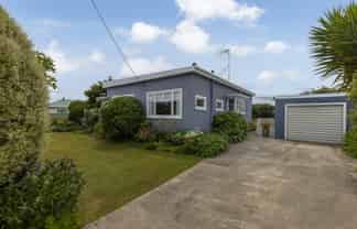 24 Queenwood Road, Levin