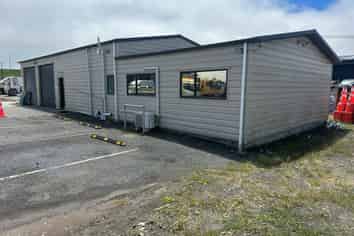 Tidy Workshop & Office on Corner Site