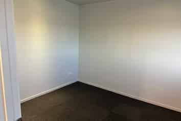 Tidy Workshop & Office on Corner Site