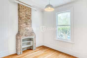 RETAIL OPPORTUNITY IN BUSY CITY FRINGE LOCATION