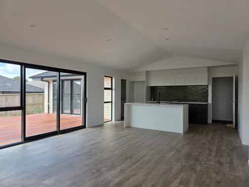 11 BOOKER DRIVE, Tuakau