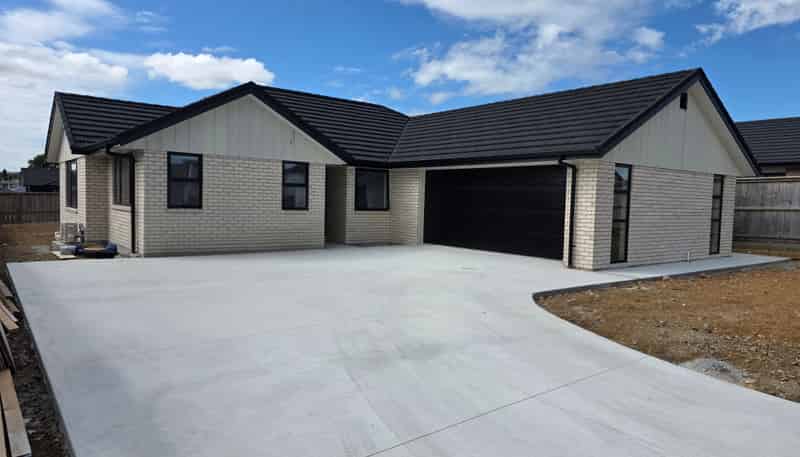 11 BOOKER DRIVE, Tuakau