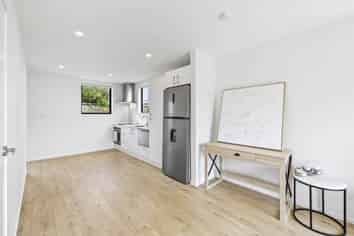 8/8 Brady Road, Otahuhu