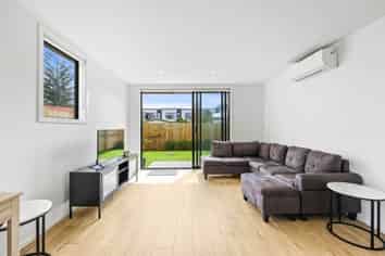 8/8 Brady Road, Otahuhu