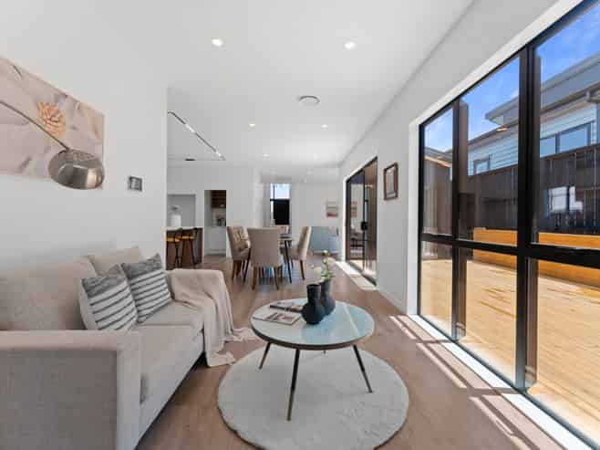 74 Huanui Drive, Orewa