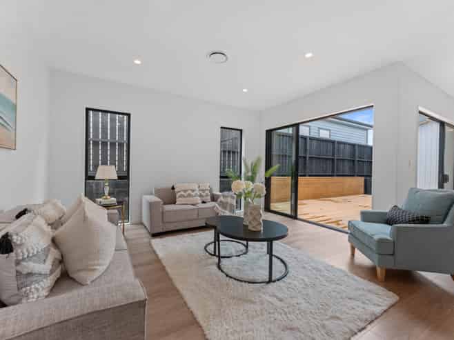 74 Huanui Drive, Orewa