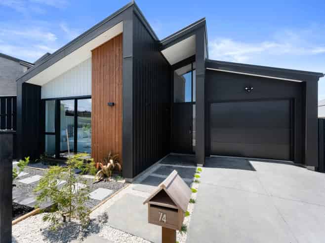 74 Huanui Drive, Orewa