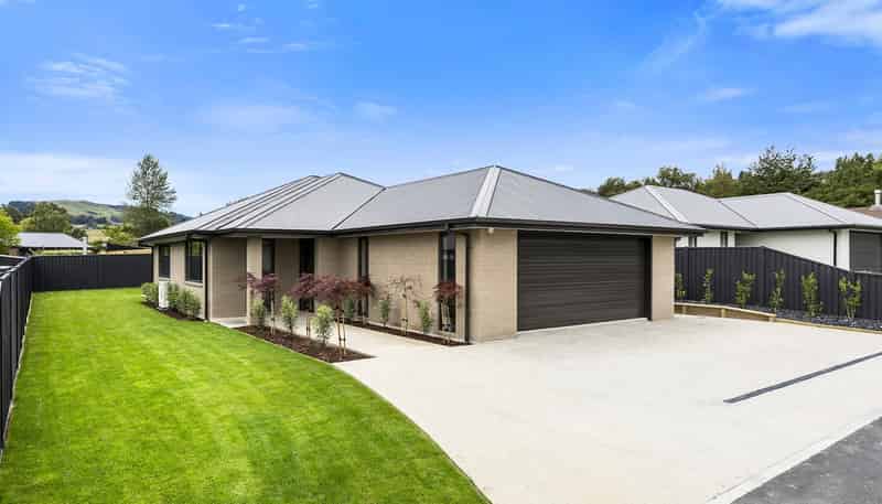 10 Magnolia Lane, Mosgiel