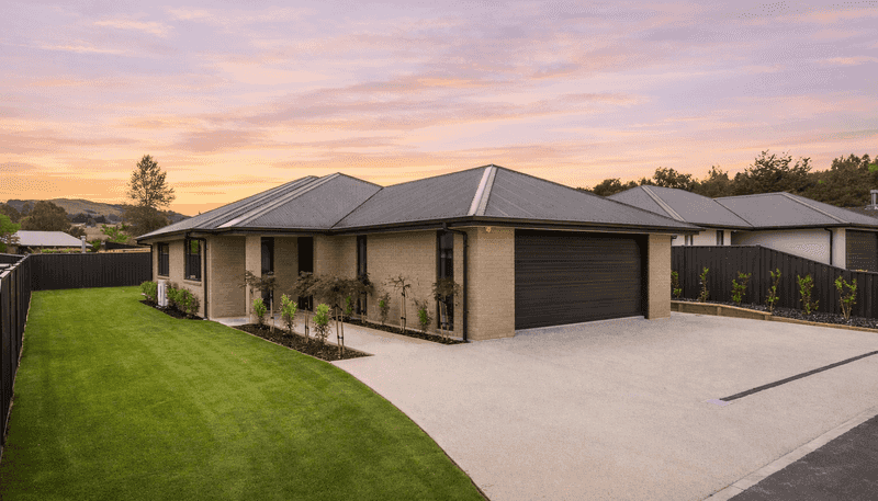 10 Magnolia Lane, Mosgiel