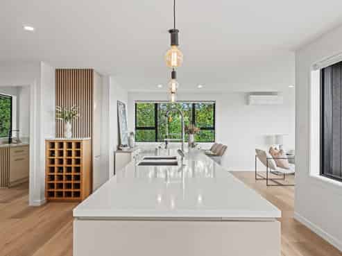 76 Huntsbury Avenue, Huntsbury