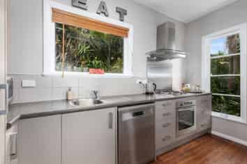 131 Cockayne Road, Khandallah