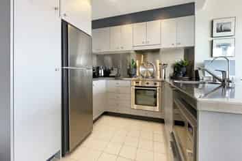 904/86 The Strand, Parnell