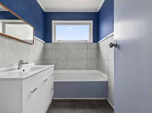 36 Abraham Crescent, Milson