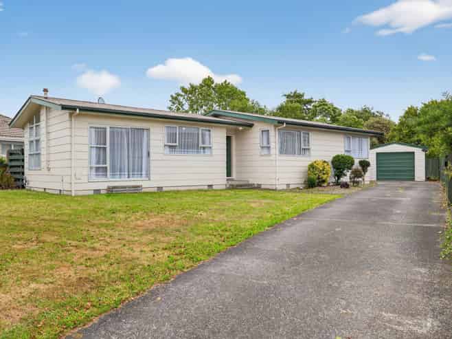 36 Abraham Crescent, Milson