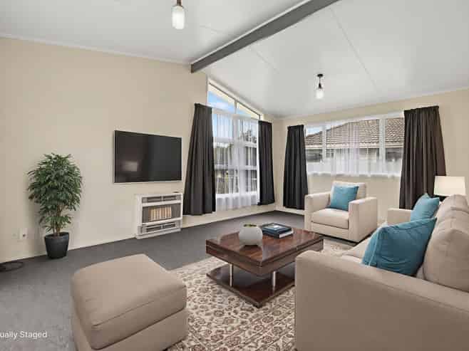 36 Abraham Crescent, Milson