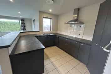 3  Mollymawk Place, Woolston