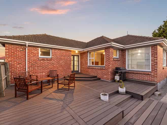 82 Daniels Road, Redwood