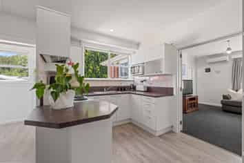 82 Daniels Road, Redwood