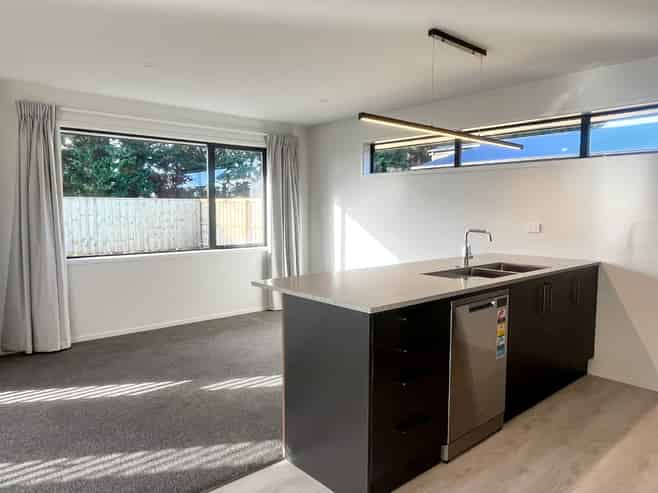 63 Henshaw Street, Woodend