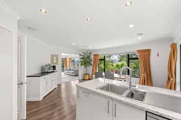 9 Fernridge Way, Tirohanga