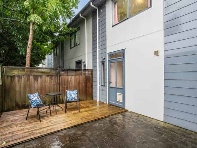 1/8 Soljak Place, Mount Albert