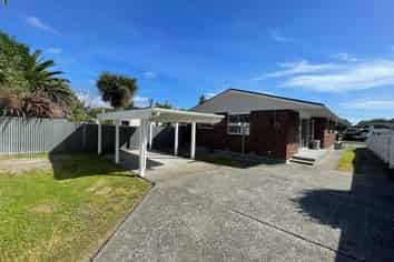 2/5 Charles Street, Belmont