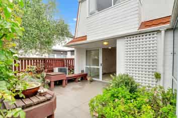 33 Hewitts Road, Merivale