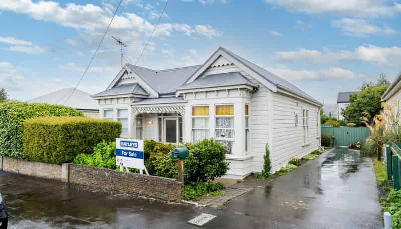 63 Law Street, Caversham