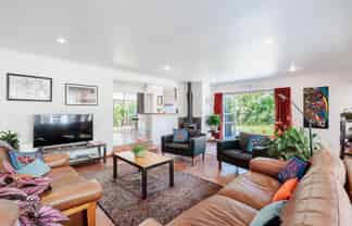 37 Cedar Road, Te Awanga