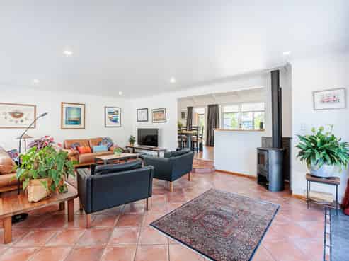 37 Cedar Road, Te Awanga