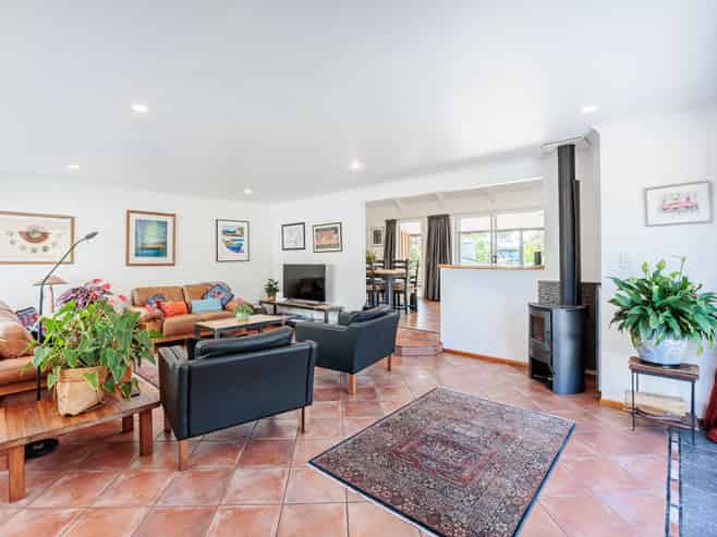 37 Cedar Road, Te Awanga