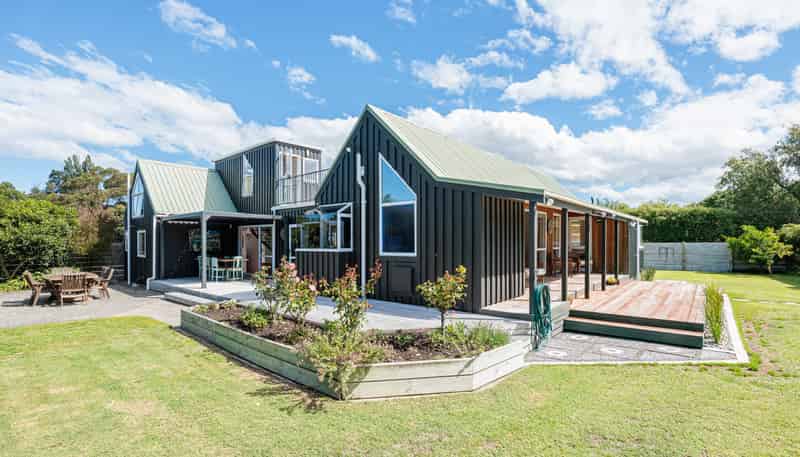 37 Cedar Road, Te Awanga