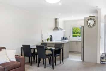 4 Wakaroa Avenue, TE ATATU PENINSULA