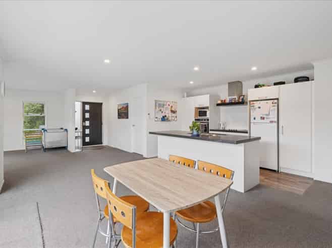 44 Awataha Crescent, Pyes Pa