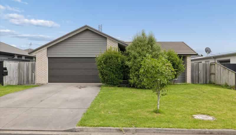 44 Awataha Crescent, Pyes Pa