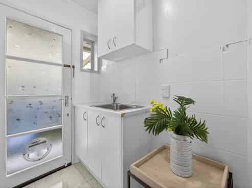 1/1 Piripiri Crescent, Torbay