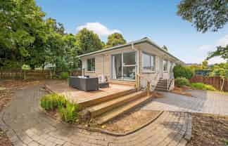 1/1 Piripiri Crescent, Torbay