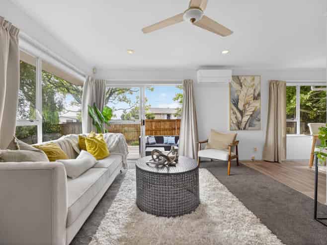 1/1 Piripiri Crescent, Torbay