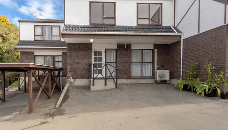 8/75 Delhi Crescent, Khandallah