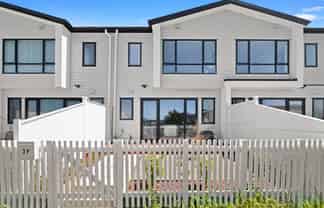 39 Observation Green, Hobsonville