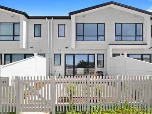 39 Observation Green, Hobsonville