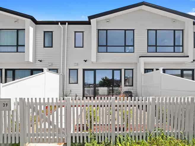 39 Observation Green, Hobsonville