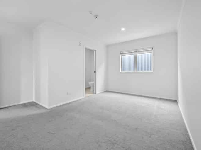 4/7 Vialou Street, Hamilton Central