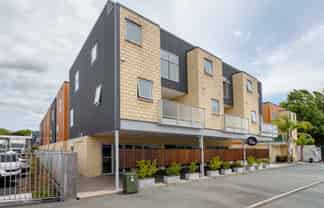 4/7 Vialou Street, Hamilton Central